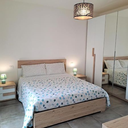 Lux Family Apartment Бардолино Екстериор снимка
