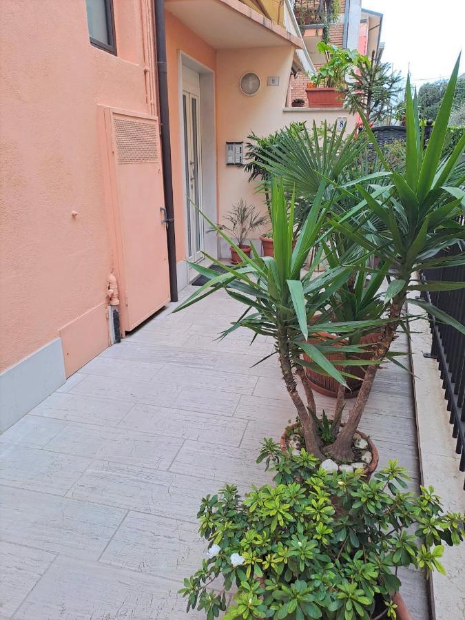 Lux Family Apartment Бардолино Екстериор снимка