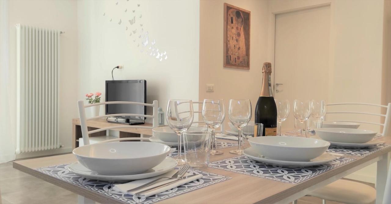 Lux Family Apartment Бардолино Екстериор снимка