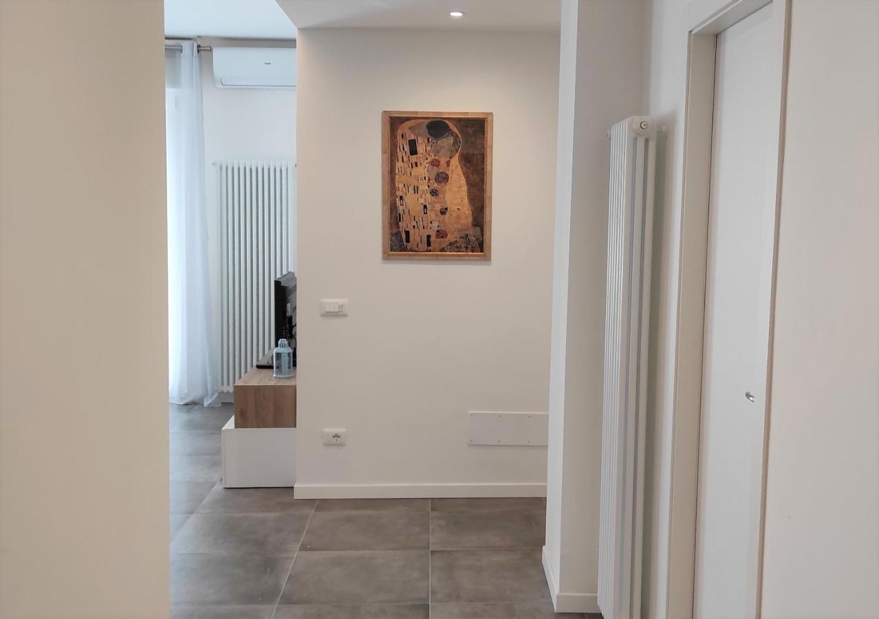 Lux Family Apartment Бардолино Екстериор снимка