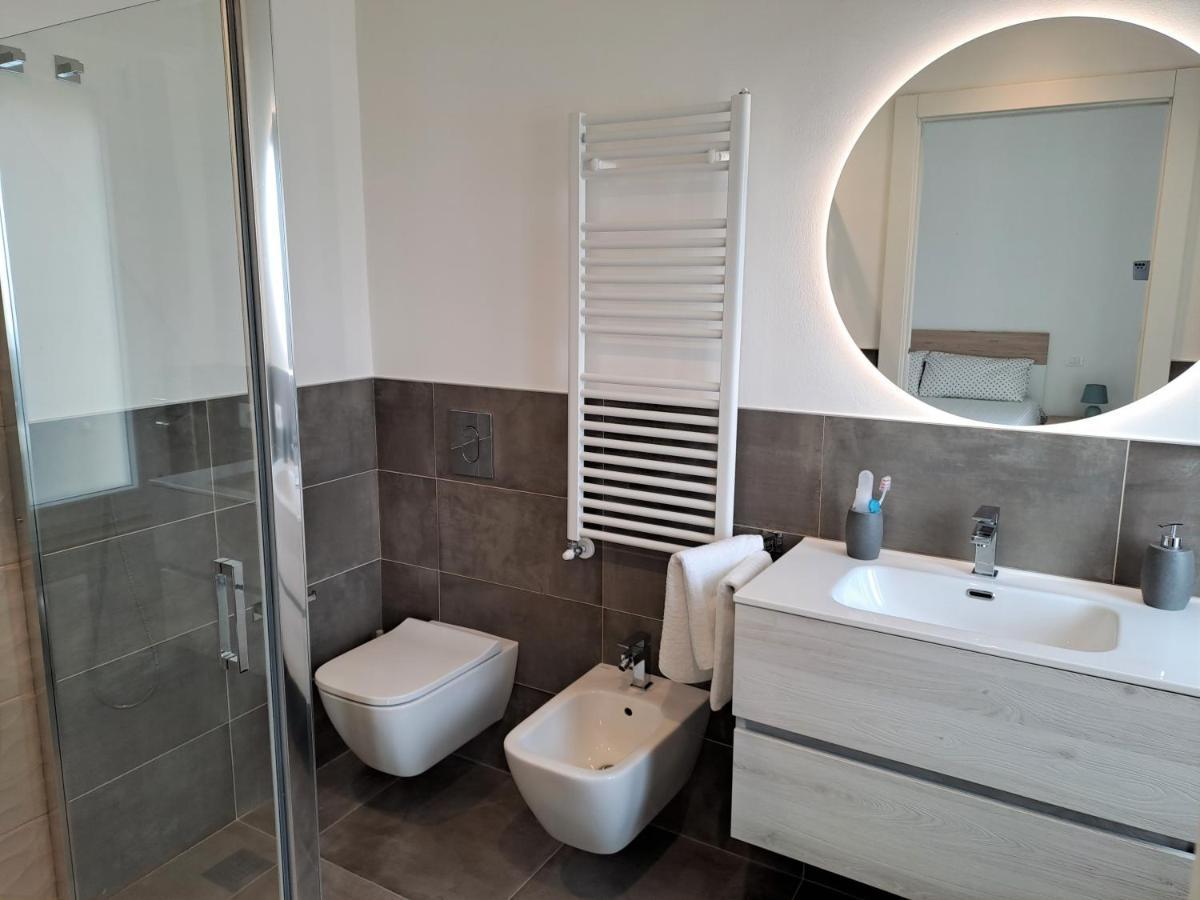 Lux Family Apartment Бардолино Екстериор снимка