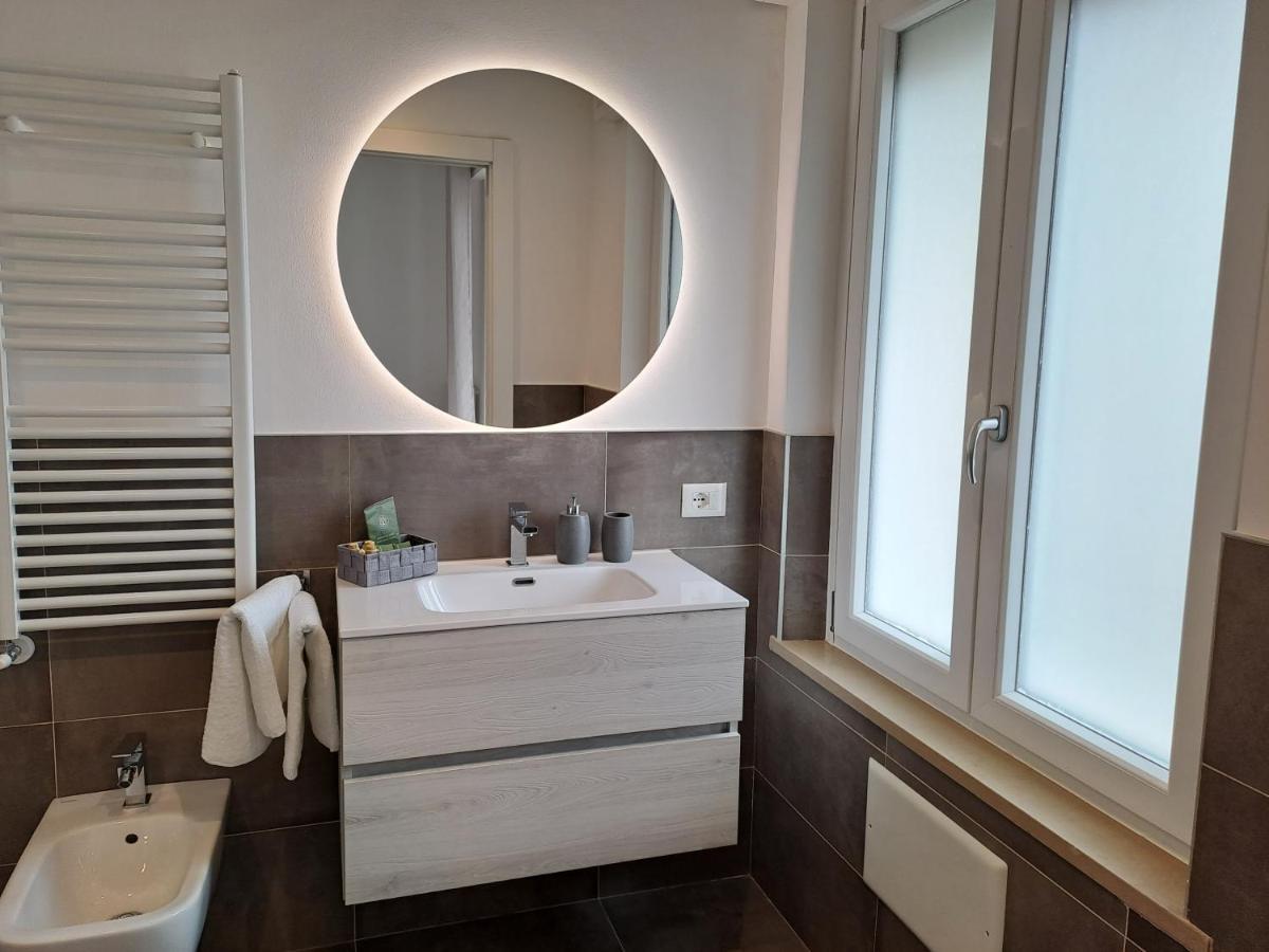 Lux Family Apartment Бардолино Екстериор снимка